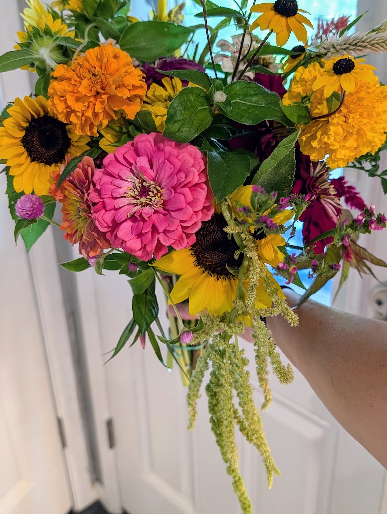 Country Cascade Bouquet Builder Kit